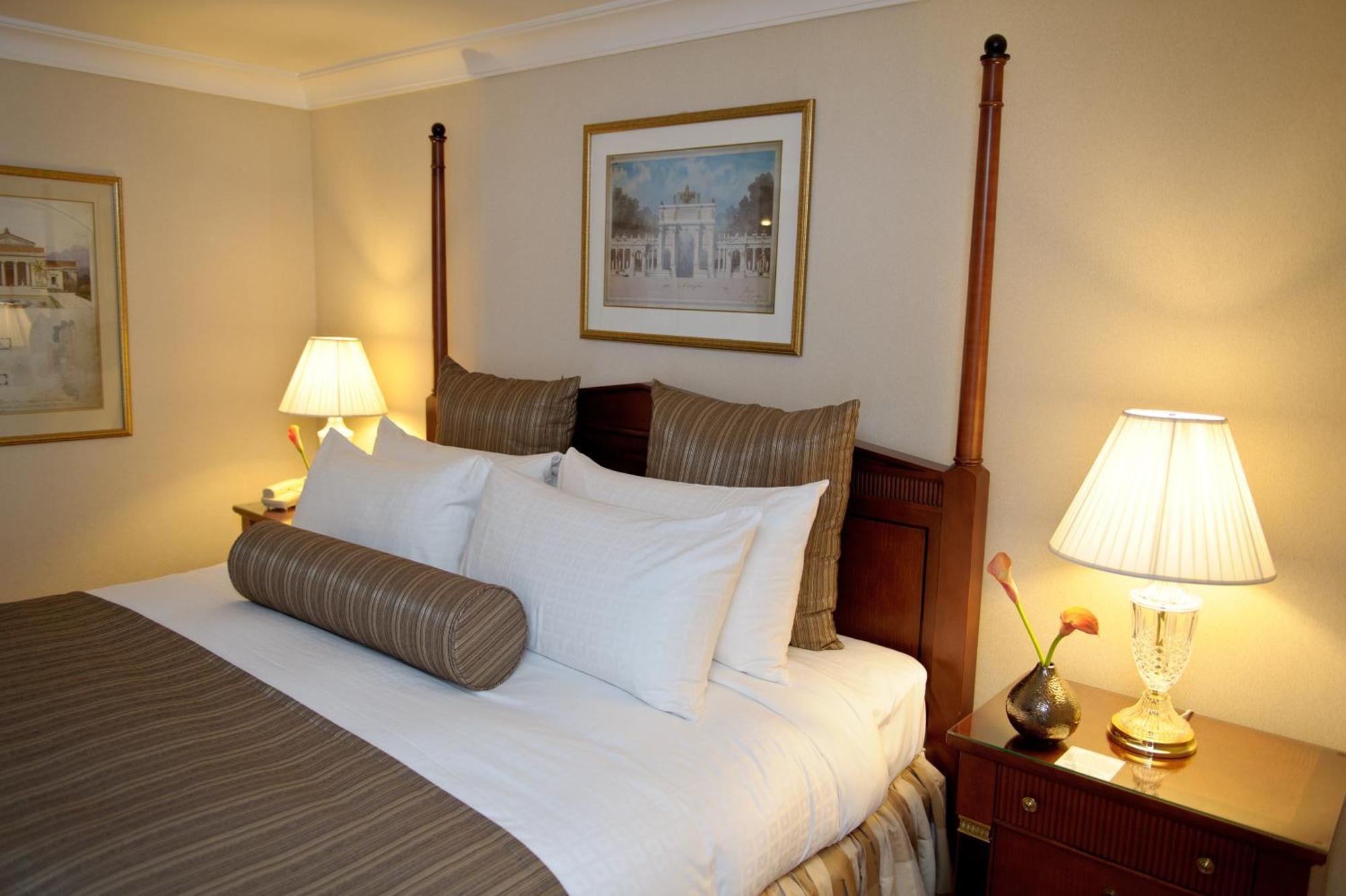 The Waterside Inn Mississauga Ruang foto